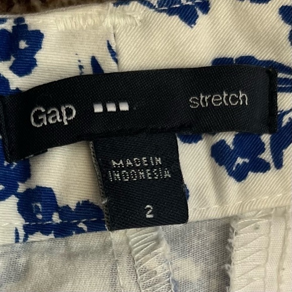 Gap Floral Stretch Shorts Size 2 - Picture 3 of 4
